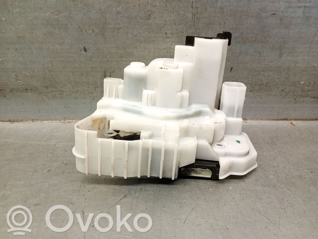 Fiat Doblo Takaoven lukko 