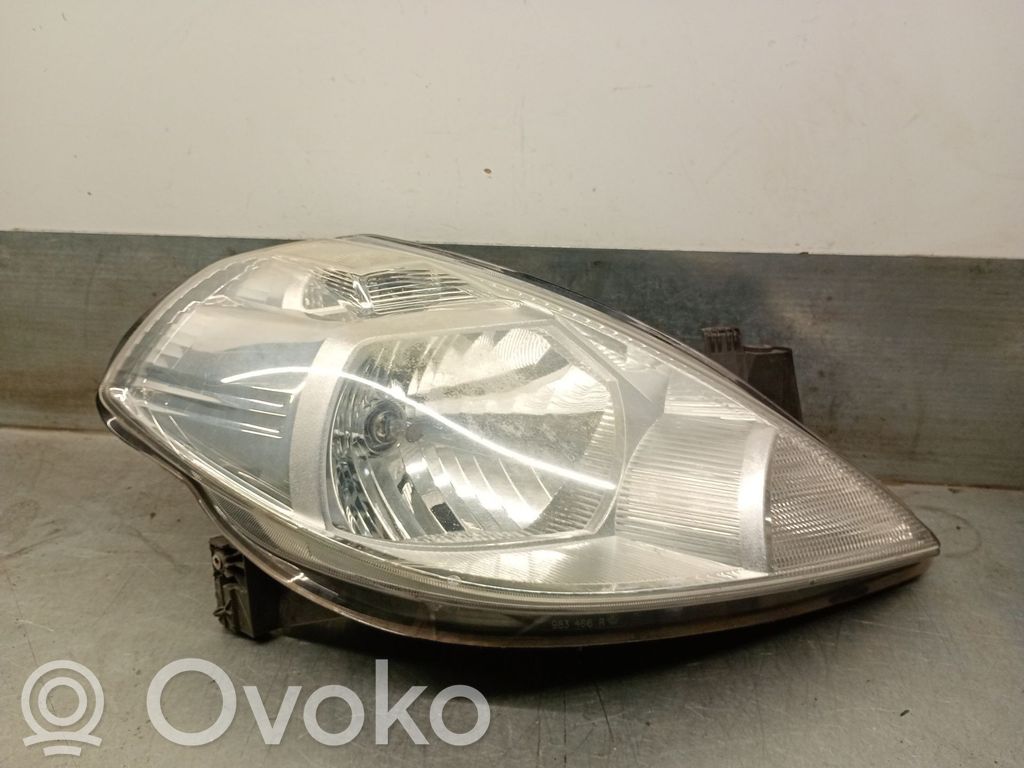 Nissan Tiida C11 Lampa przednia