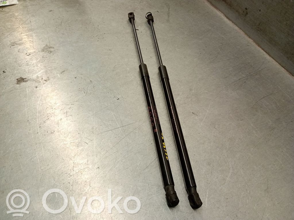 Toyota Corolla E160 E170 Bagāžnieka amortizators 