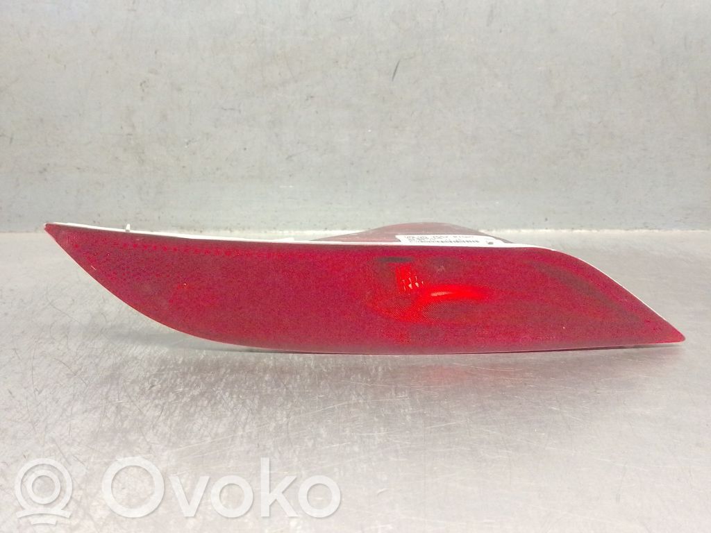 Volvo V40 Miglas lukturis aizmugurē