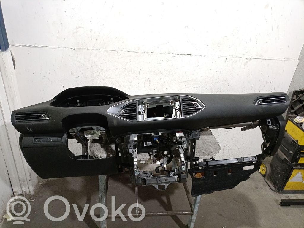 Peugeot 308 Dashboard 