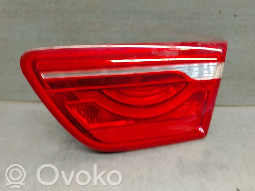 Jaguar XE Feux arrière / postérieurs 