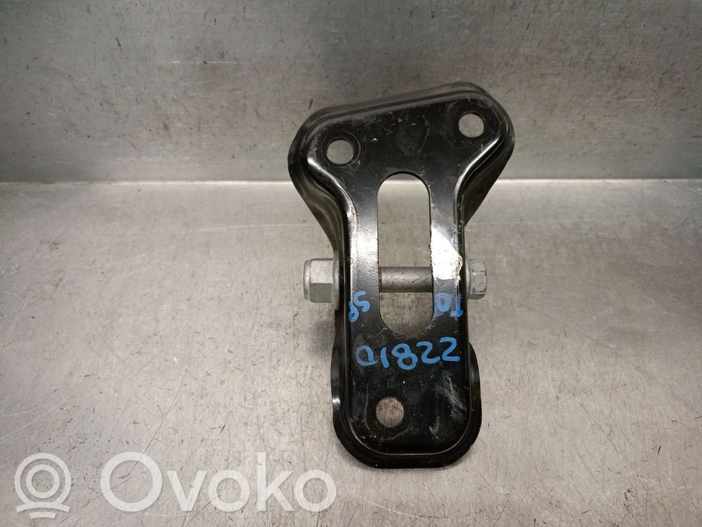 Land Rover Range Rover Evoque L538 Soporte de montaje del diferencial trasero 