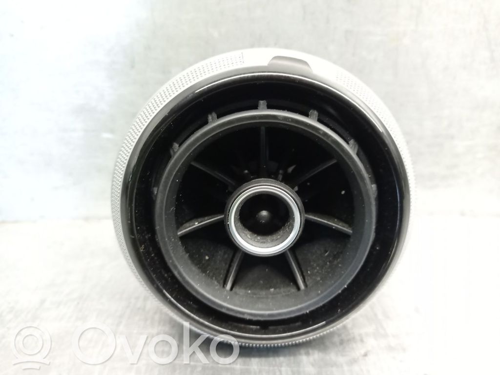 Audi A3 S3 8V Rejilla de ventilación central del panel