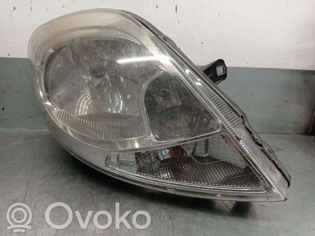 Renault Trafic II (X83) Lampa przednia