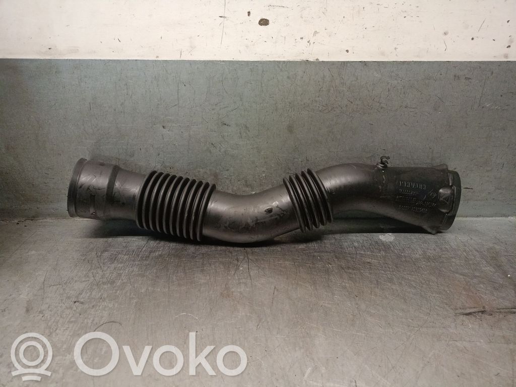 Dacia Sandero Ilmastointilaitteen putki (A/C)