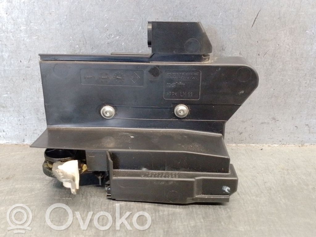 Dacia Sandero III Zamek drzwi tylnych 