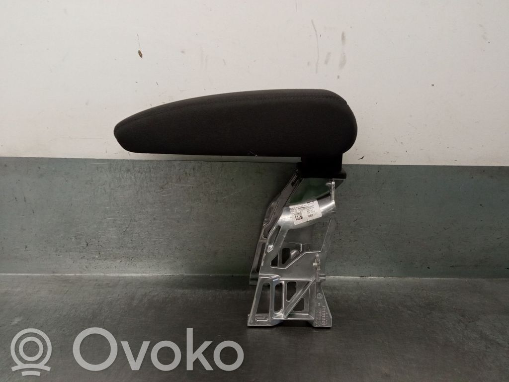 Audi Q3 F3 Käsinoja 
