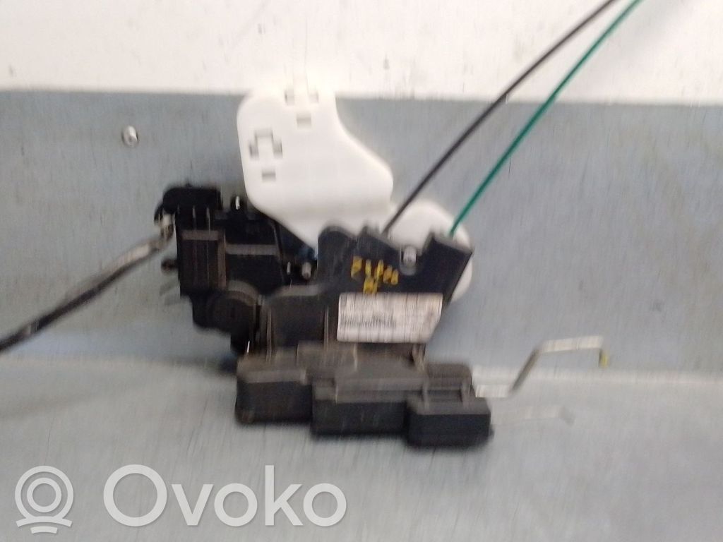 KIA Carnival Etuoven lukko 