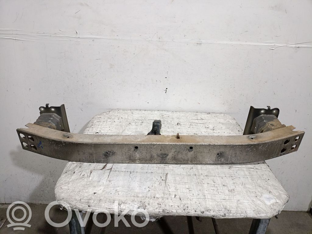 Toyota Corolla Verso AR10 Priekšpusē bampera turētājs