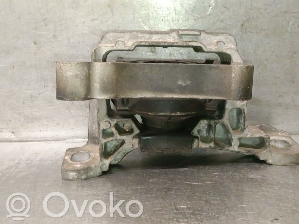 Ford Kuga II Dzinēja spilvens