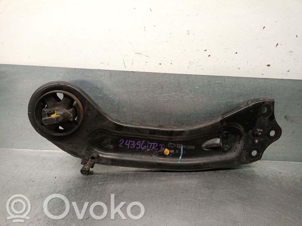 KIA Sorento Takatukivarsi 