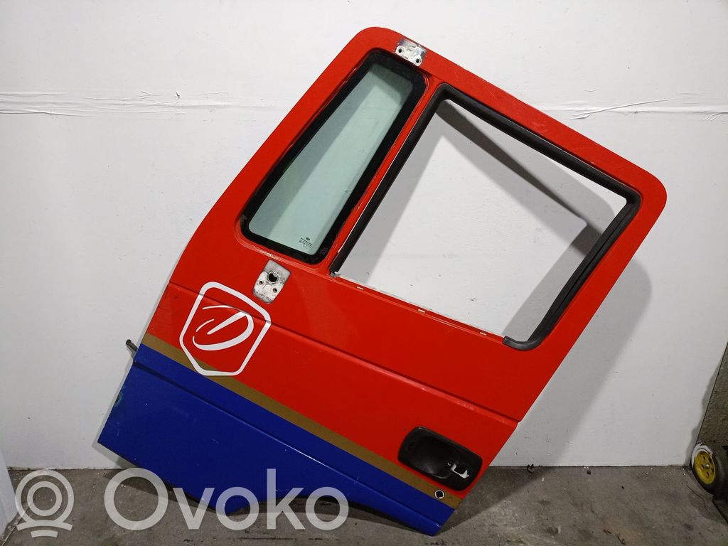 Nissan Atleon Drzwi przednie 