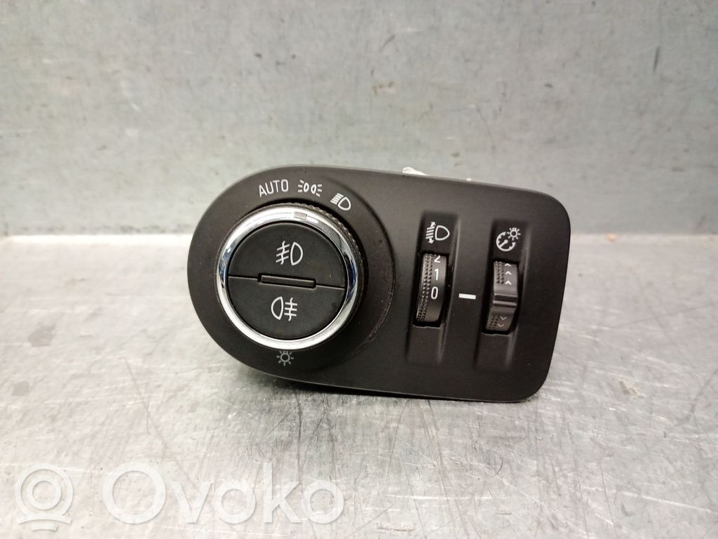Opel Crossland X Comutator lumini bord 