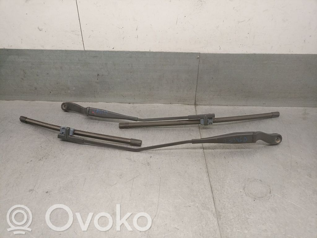 Alfa Romeo 159 Wischerarm vorne