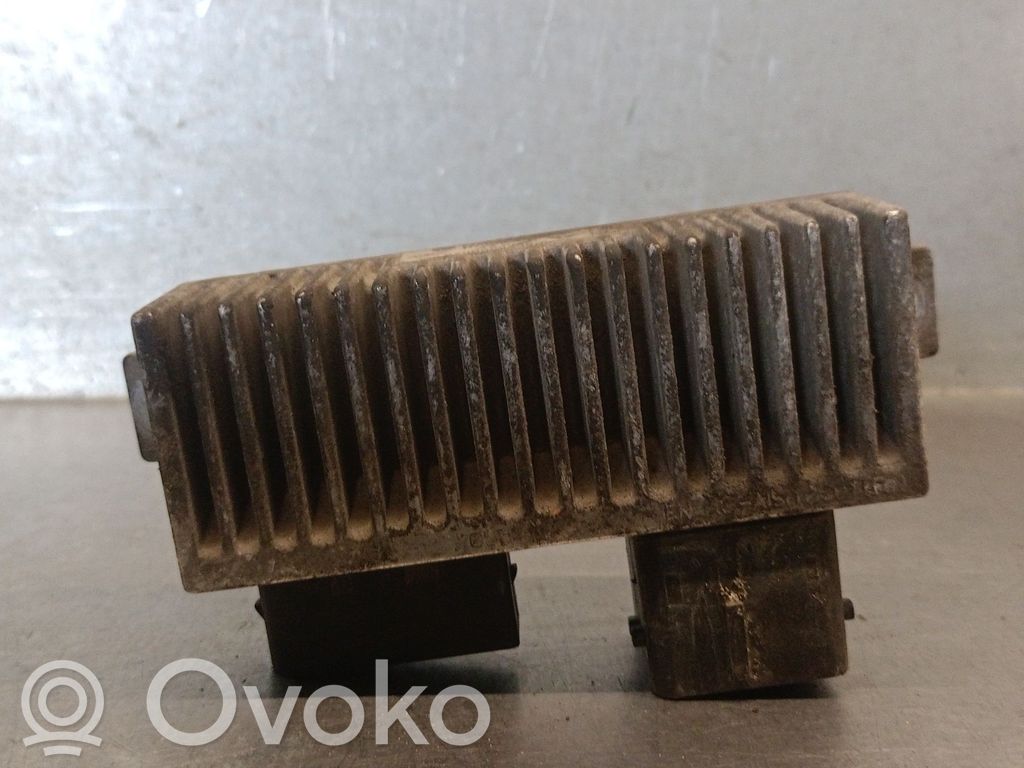 Renault Laguna III Žvakių pakaitinimo rėlė 