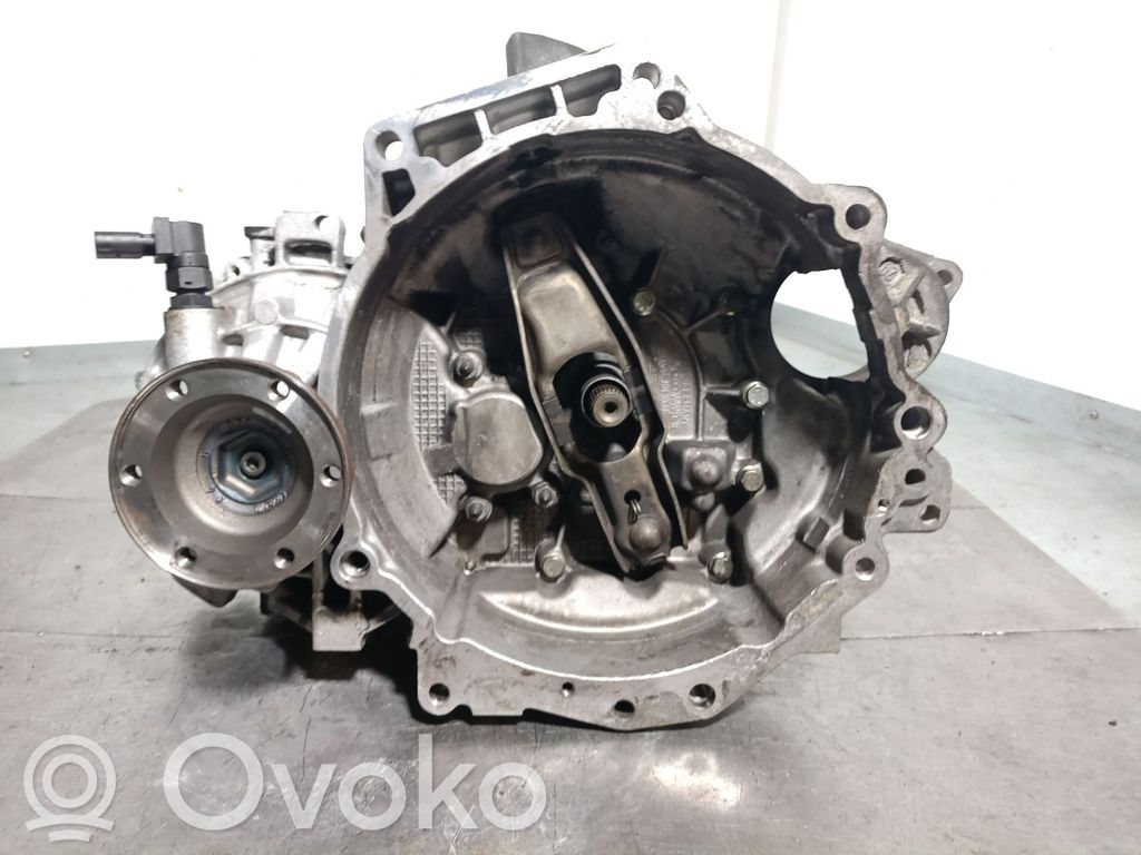 Audi A3 S3 8L Mechaninė 5 pavarų dėžė 