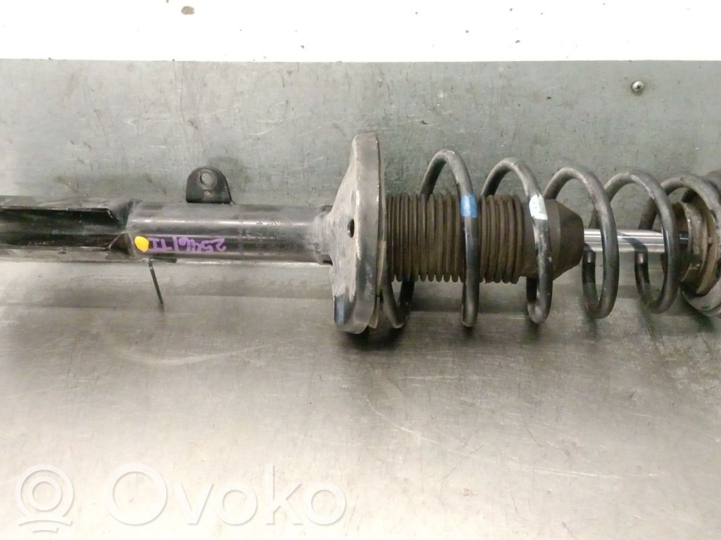 Toyota Corolla Verso E110 Galinis amortizatorius 