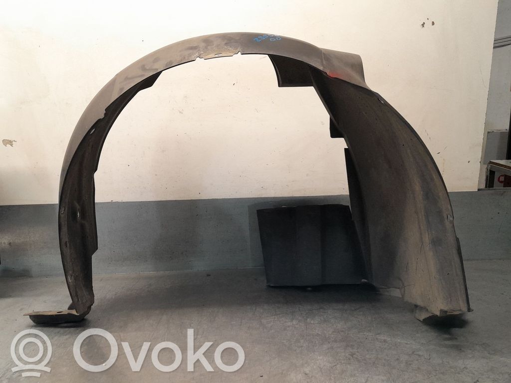 Toyota Aygo AB40 Nadkole przednie