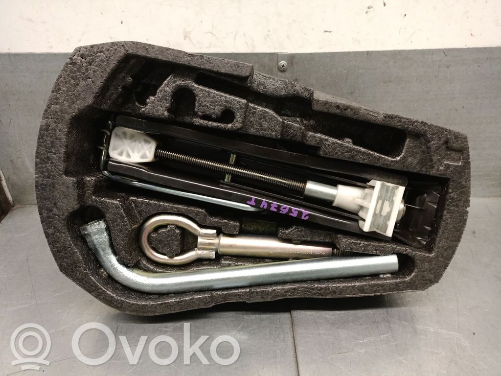 Seat Ibiza IV (6J,6P) Domkratas (dankratas)