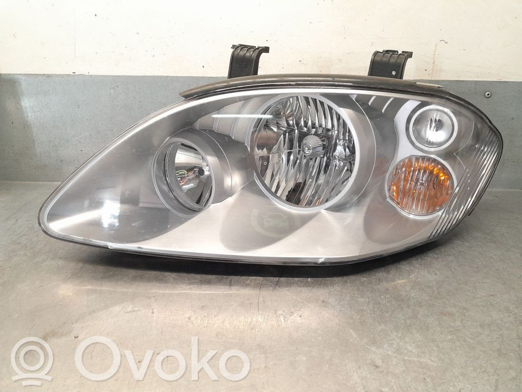SsangYong Rodius Phare frontale