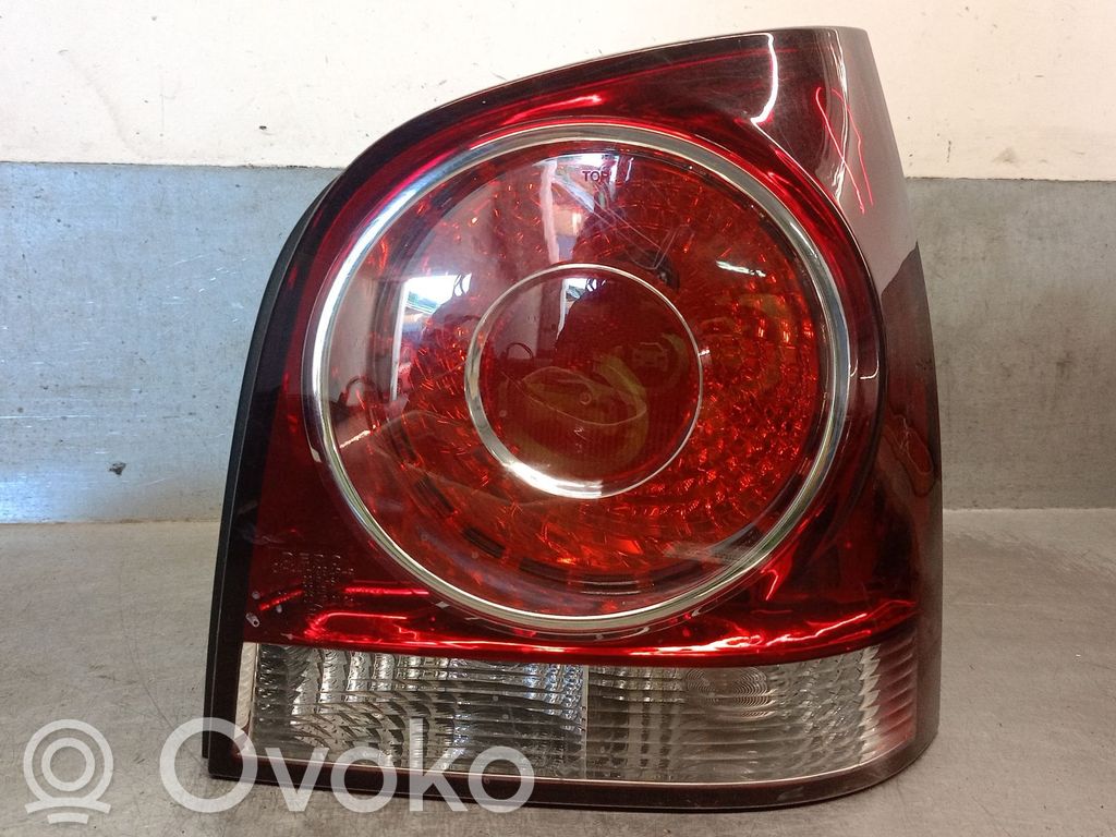 Volkswagen Polo IV 9N3 Lampa tylna 