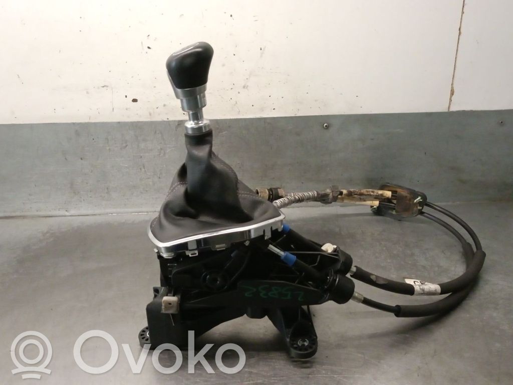 Ford Puma Drążek zmiany biegów 