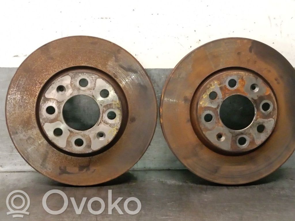 Opel Corsa D Disque de frein avant