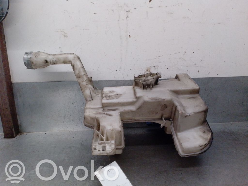 Citroen C5 Logu šķidruma tvertne