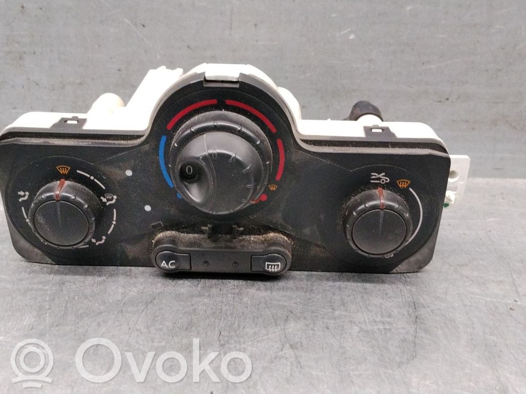 Renault Clio III Module unité de contrôle climatisation 