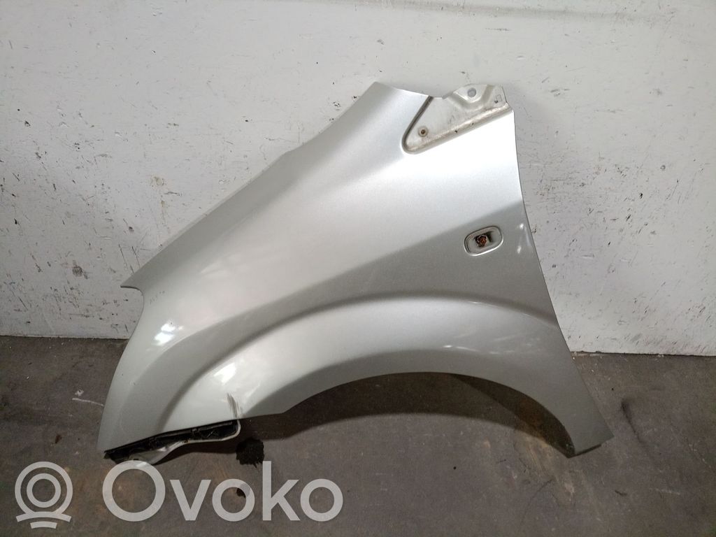 Toyota Corolla Verso AR10 Fender