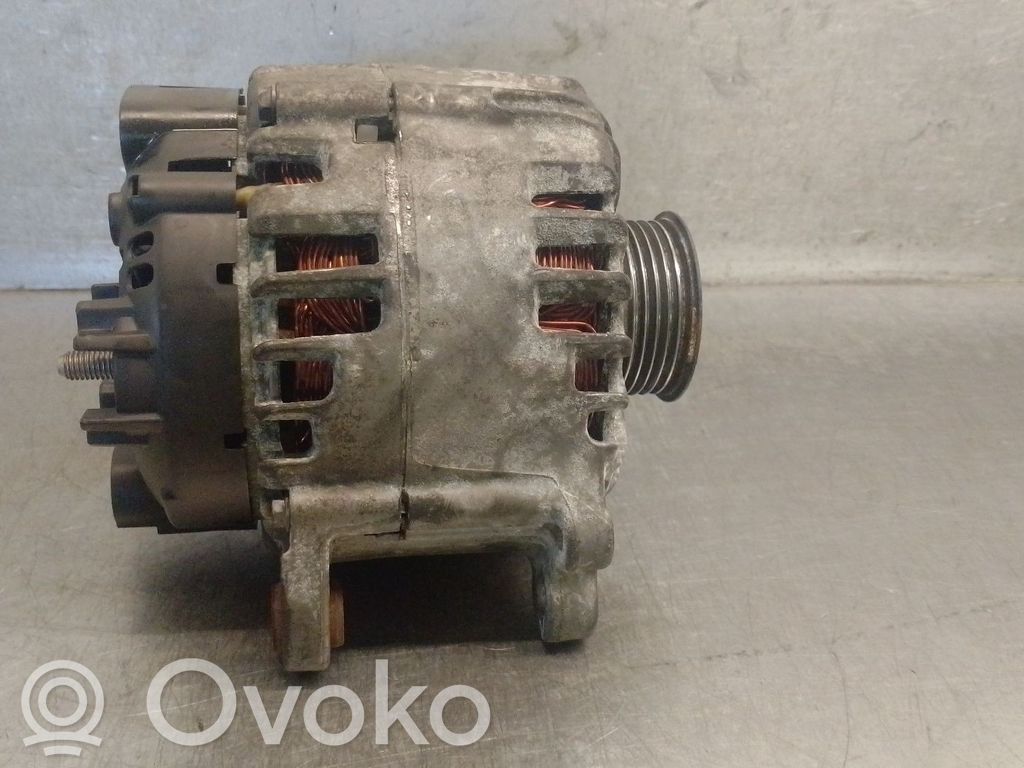 Audi A5 8T 8F Alternador 