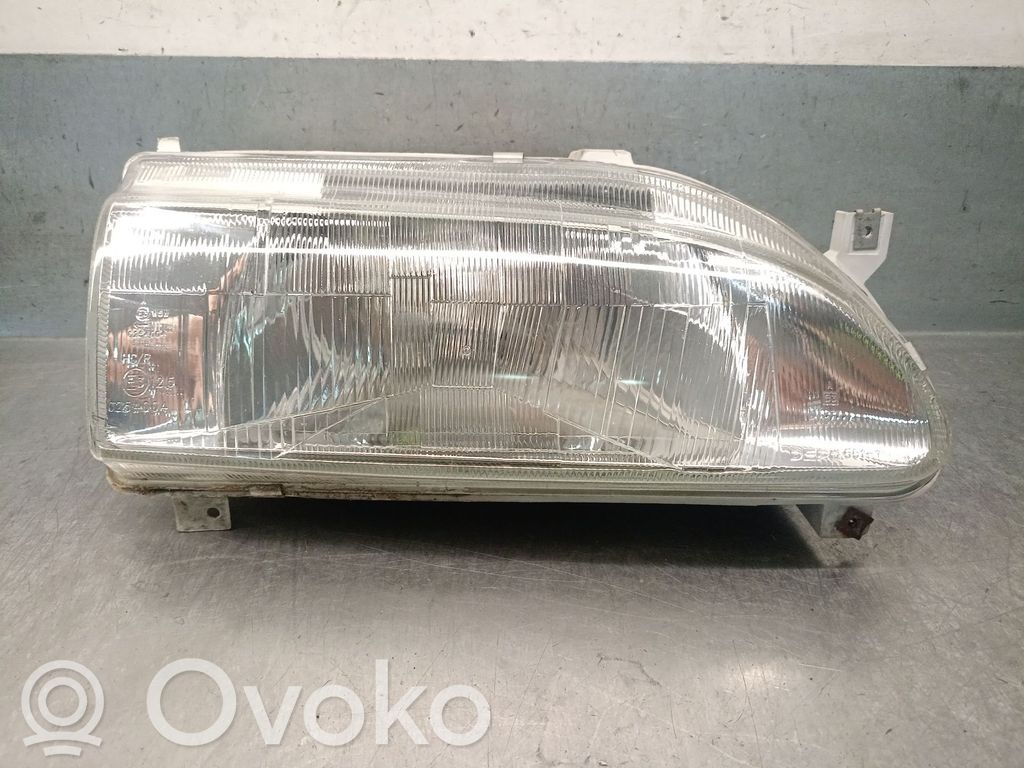 Renault 19 Etu-/Ajovalo 