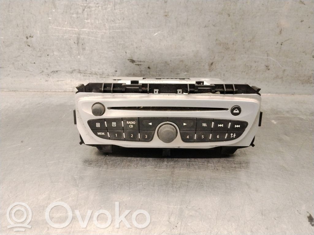 Renault Twingo II Steuergerät Audioanlage Soundsystem Hi-Fi 