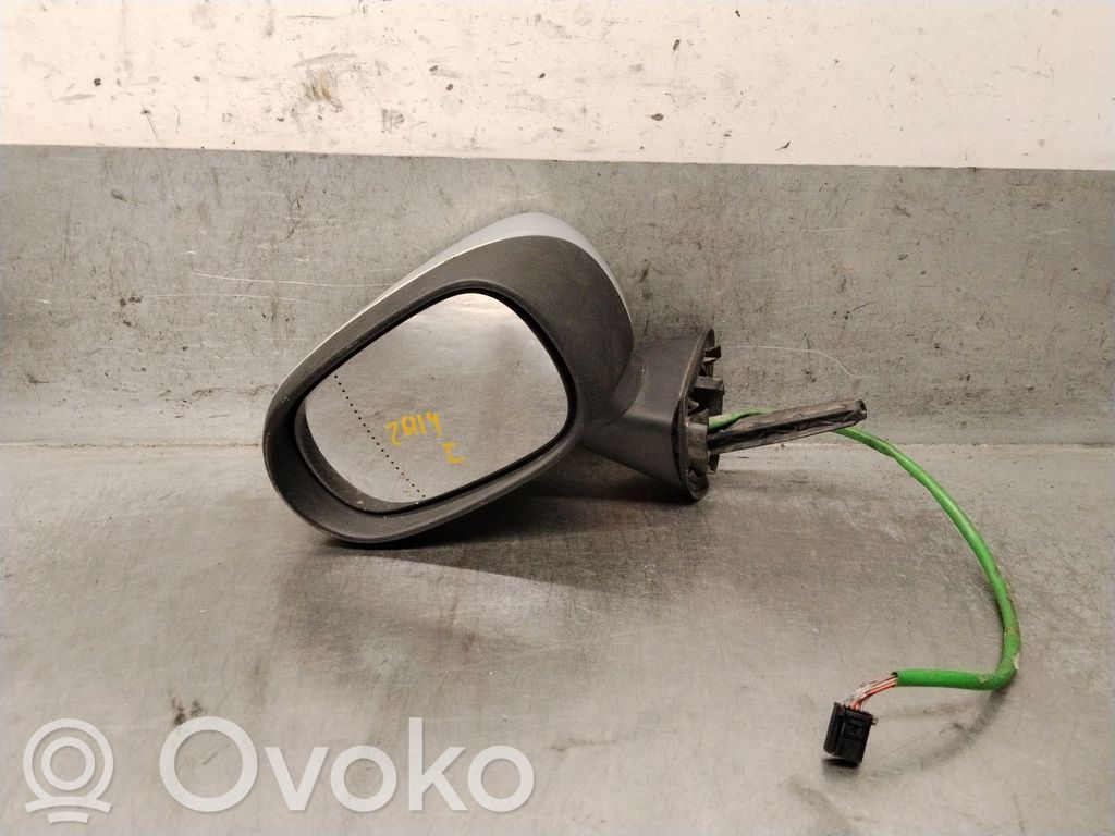 Renault Modus Front door electric wing mirror 