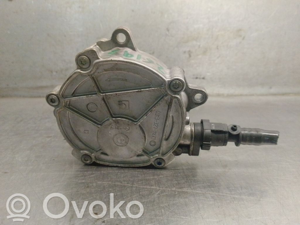 BMW 1 E81 E87 Vacuum pump 