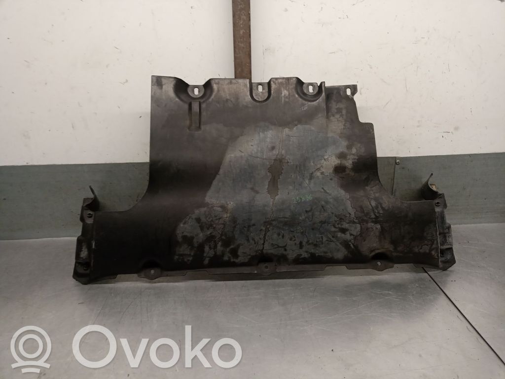 Volkswagen Touareg I Engine splash shield/under tray