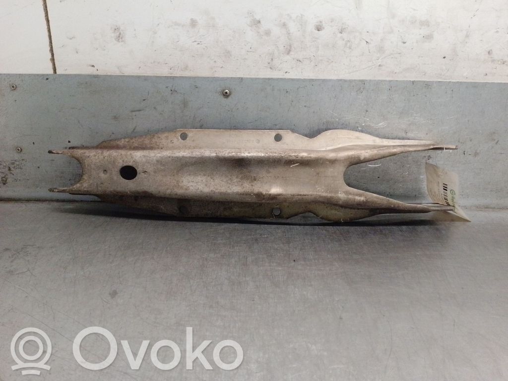 Infiniti QX30 Brazo de suspensión trasero 