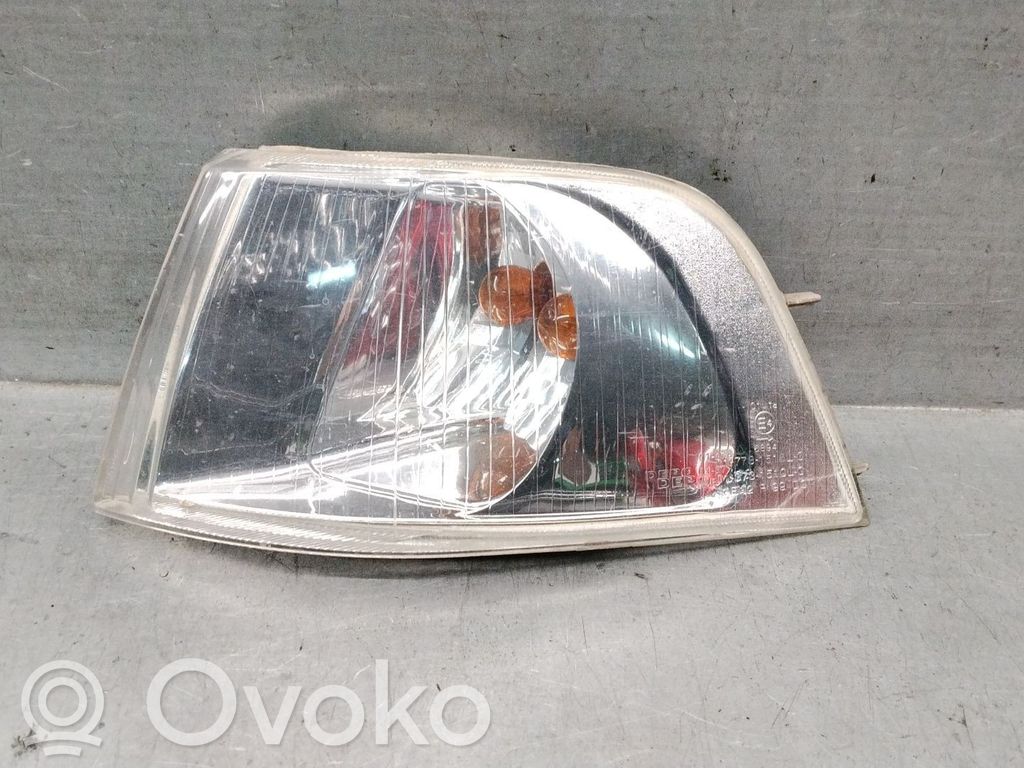 Volvo S40, V40 Lampa przednia 