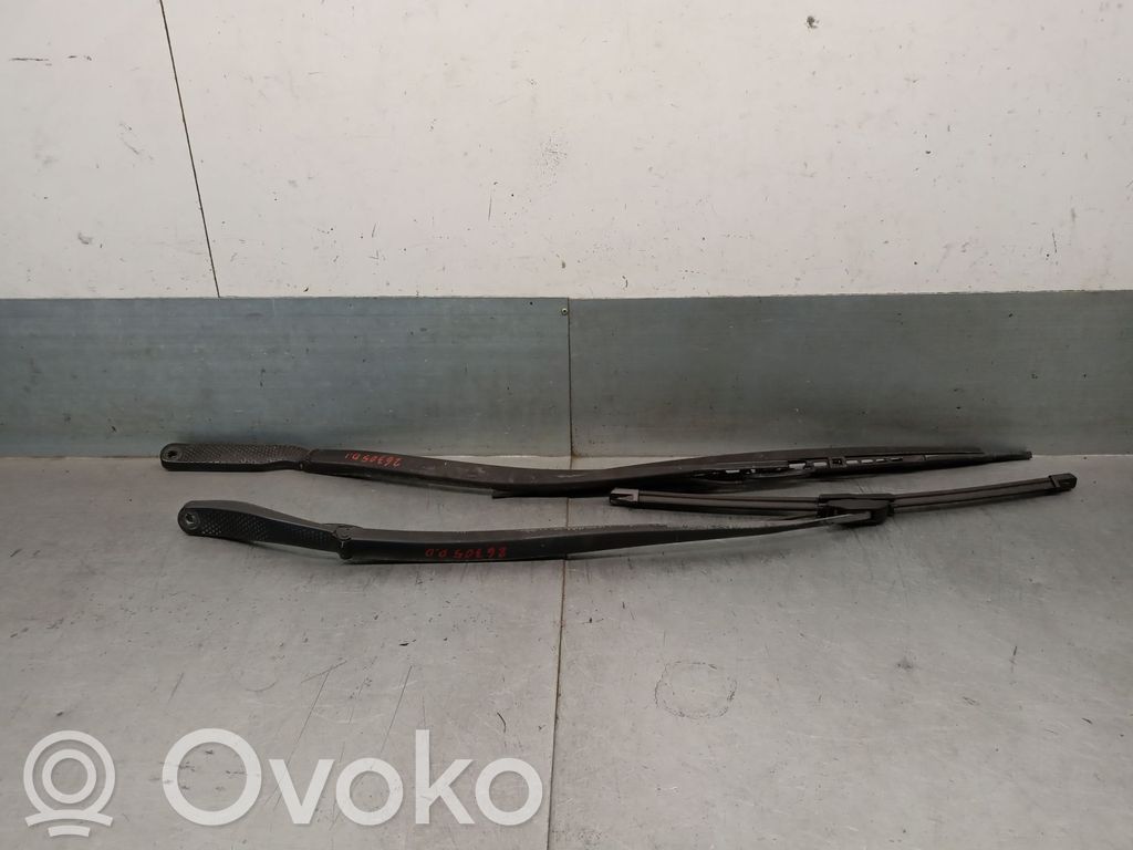 Peugeot 807 Braccio della spazzola tergicristallo anteriore