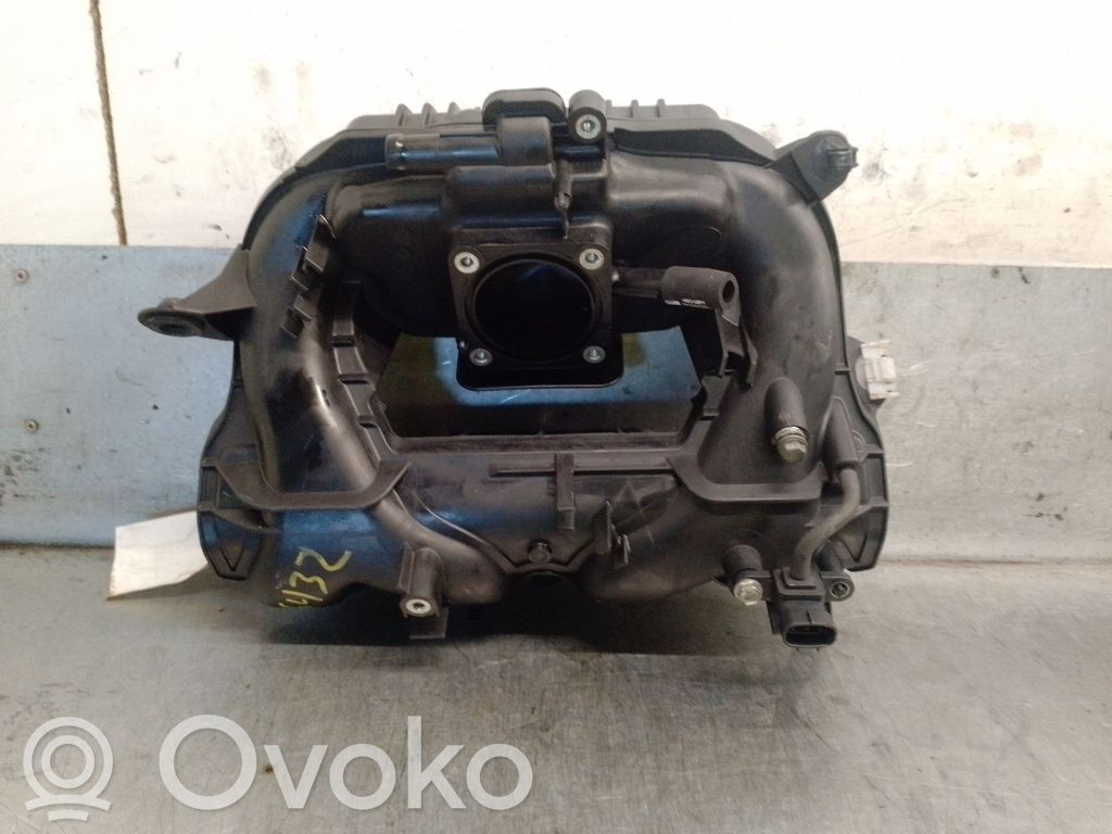 Toyota Corolla E160 E170 Kolektor ssący 