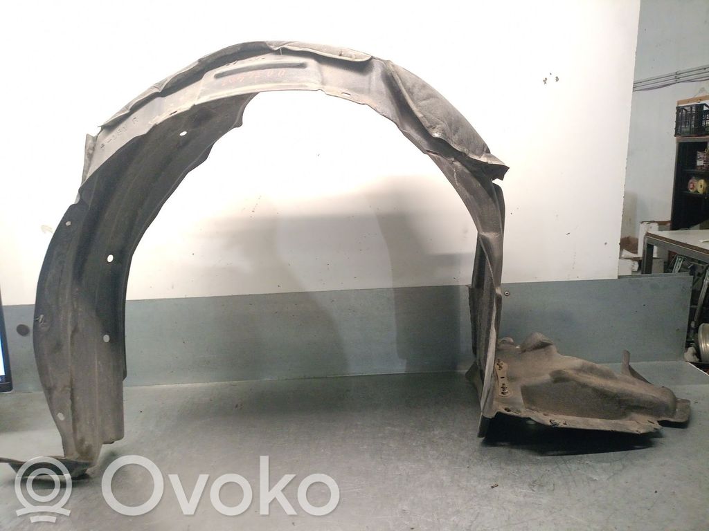Toyota Prius (XW20) Nadkole przednie 
