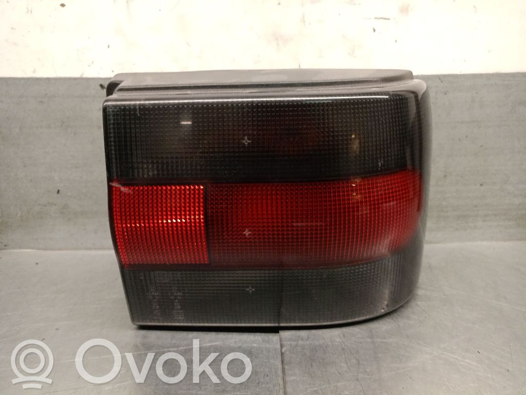 Renault 19 Aizmugurējais lukturis virsbūvē