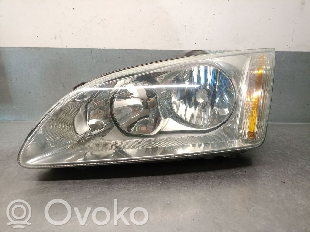 Ford Focus Lampa przednia 