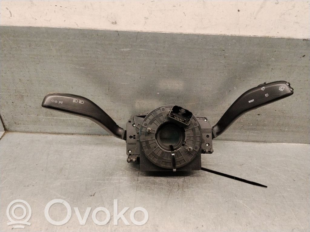 Volkswagen Polo IV 9N3 Interruptor de control del panel de luces