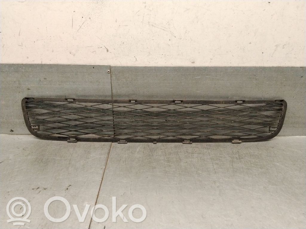 Toyota Yaris Atrapa chłodnicy / Grill 