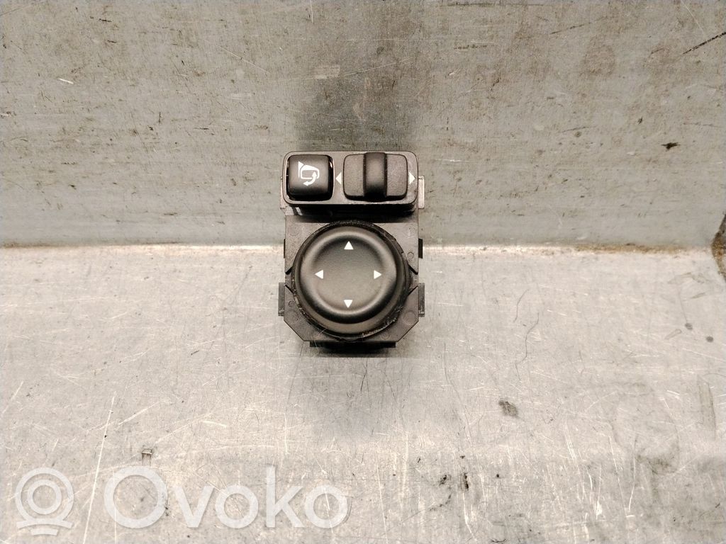Nissan Qashqai Przycisk regulacji lusterek bocznych