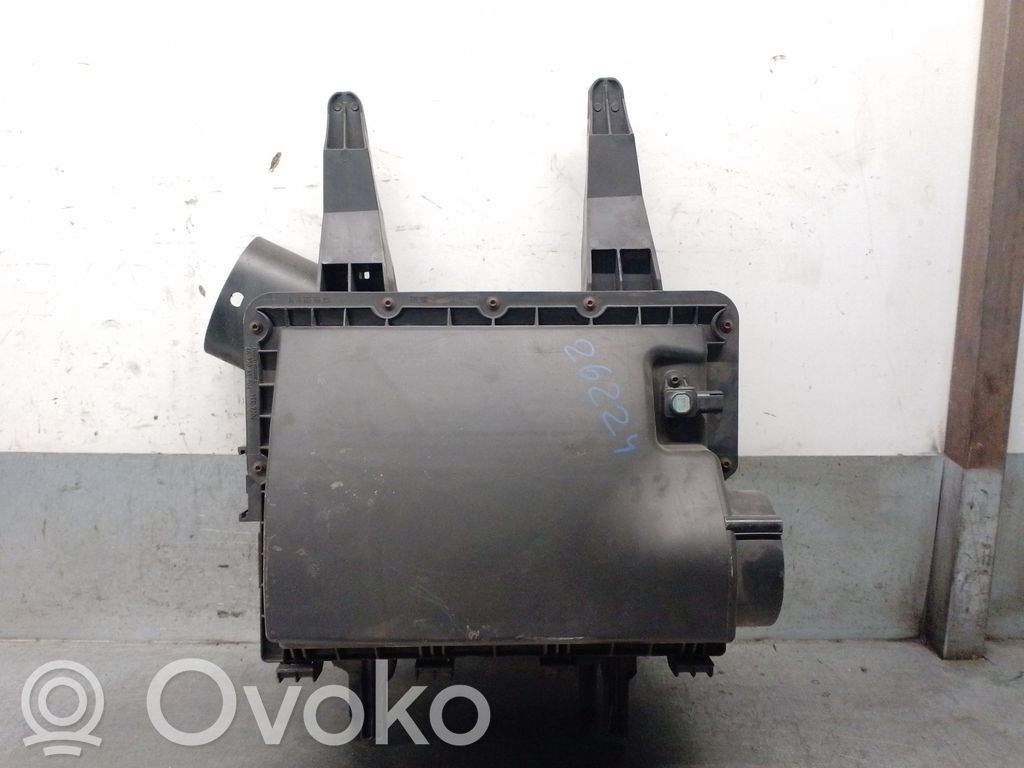 Volkswagen Crafter Air filter box 