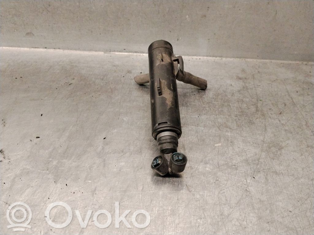 Audi A1 Ajovalonpesimen pesusuutin 