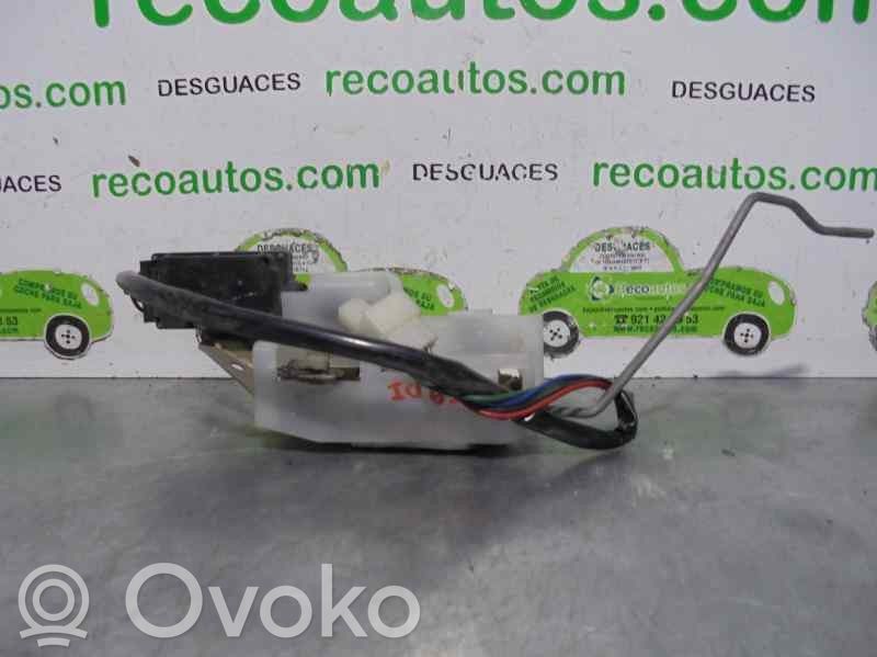 Mazda 323 F Zamek drzwi przednich 